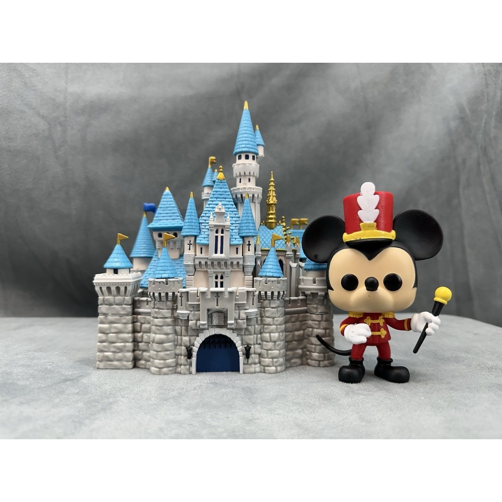 Funko Pop Town Disney Sleeping Beauty Castle and Mickey Mouse #21 LOOSE